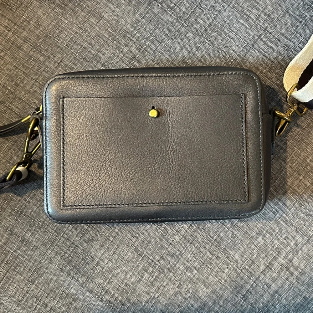 Madewell Transport Camera Bag - Picture 2 of 16